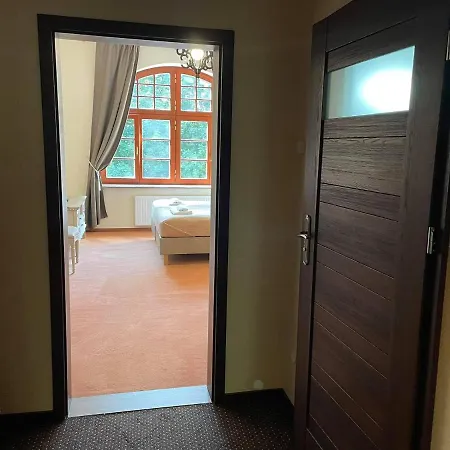 Nocleg ze śniadaniem Kaiserhof B&b-cesarski Dwór, Budynek Z Nutą Historii *