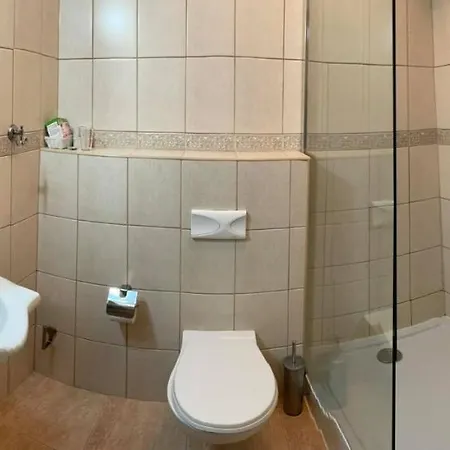 Nocleg ze śniadaniem Kaiserhof B&b-cesarski Dwór, Budynek Z Nutą Historii *