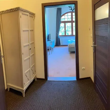 Nocleg ze śniadaniem Kaiserhof B&b-cesarski Dwór, Budynek Z Nutą Historii