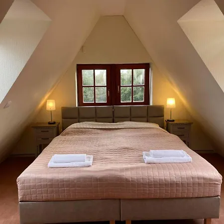 Kaiserhof B&b-cesarski Dwór, Budynek Z Nutą Historii