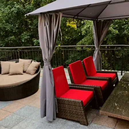 Kaiserhof B&b-cesarski Dwór, Budynek Z Nutą Historii Nocleg ze śniadaniem *