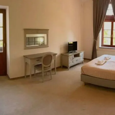 Nocleg ze śniadaniem Kaiserhof B&b-cesarski Dwór, Budynek Z Nutą Historii