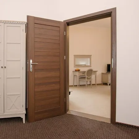 Kaiserhof ベッド・アンド・ブレックファスト 4*