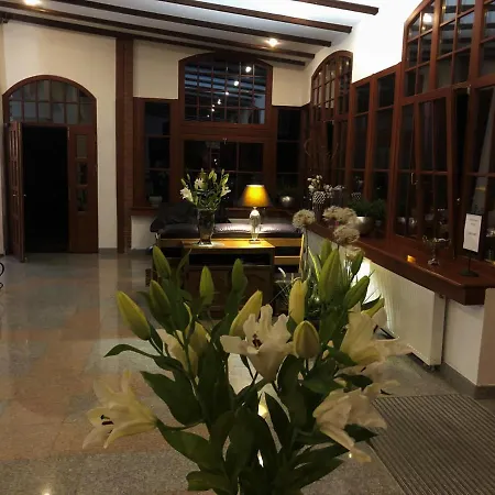 Kaiserhof B&b-cesarski Dwór, Budynek Z Nutą Historii