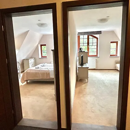 Kaiserhof B&b-cesarski Dwór, Budynek Z Nutą Historii Nocleg ze śniadaniem *