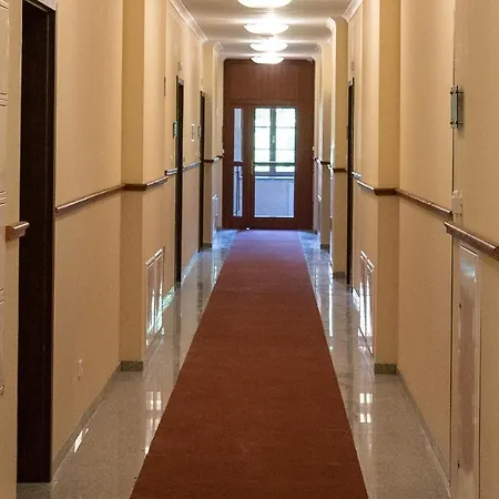 Kaiserhof B&b-cesarski Dwór, Budynek Z Nutą Historii