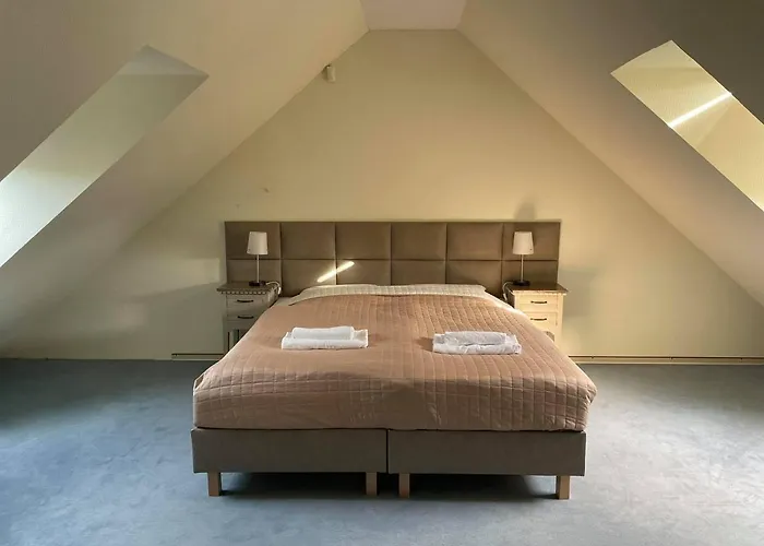 Kaiserhof Bed & Breakfast 4*