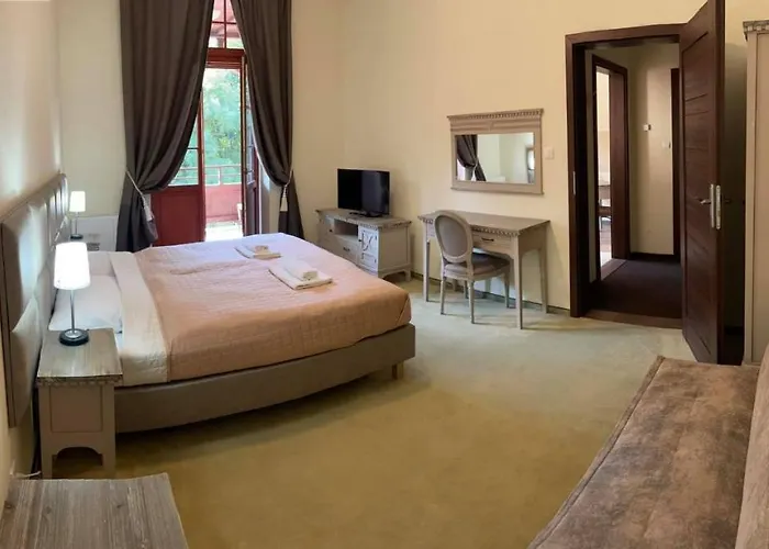 Kaiserhof Bed & Breakfast 4*