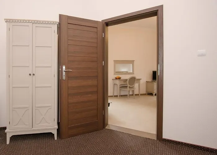 Kaiserhof Bed & Breakfast 4*